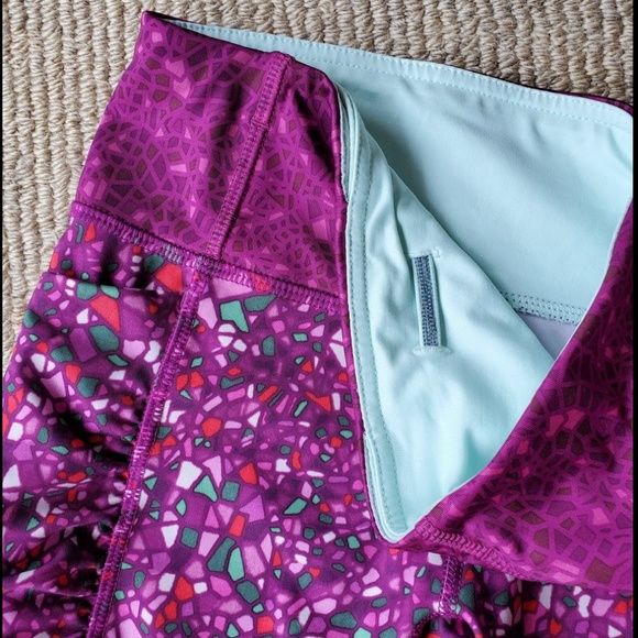 NWOT Lululemon Paradise Camo Speed Track Shorts 2 - Picture 3 of 8